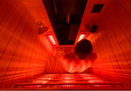 Infrasauna: Prečo je obľúbená u influencerov – a dôverujú jej aj experti na sauny