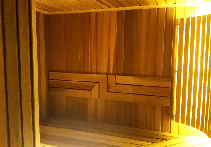 Cédrová drevená sauna s parnou funkciou