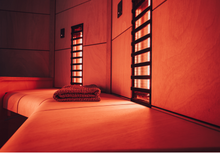 Terapia červeným svetlom a infračervená sauna: rozdiely a výhody