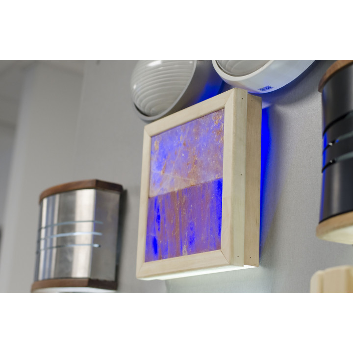 Himalájske soľné LED RGB svetlo, lipové drevo