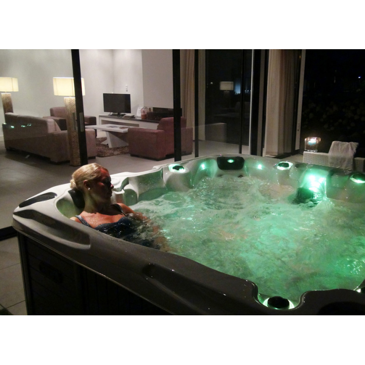 SPA Masážny bazén - DESIRE