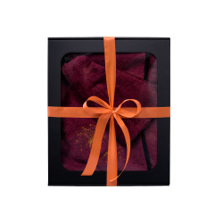 Darčeková sada v darčekovej krabičke pre ŇU. Dámska saunová čiapka a zástera - BORDOVÁ 