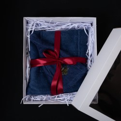 Darčeková sada pre Neho - MODRÁ, 55x150 cm, v darčekovej krabičke. Zástera a klobúk do sauny 