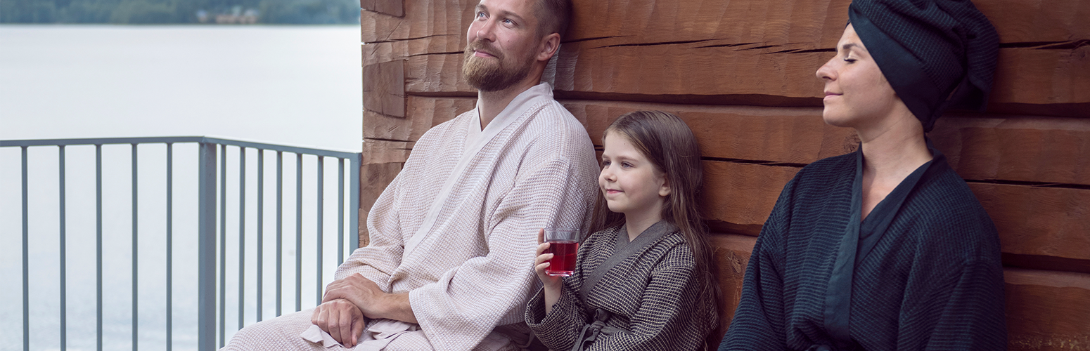 Oblečenie do sauny: Syntetické látky sem nepatria